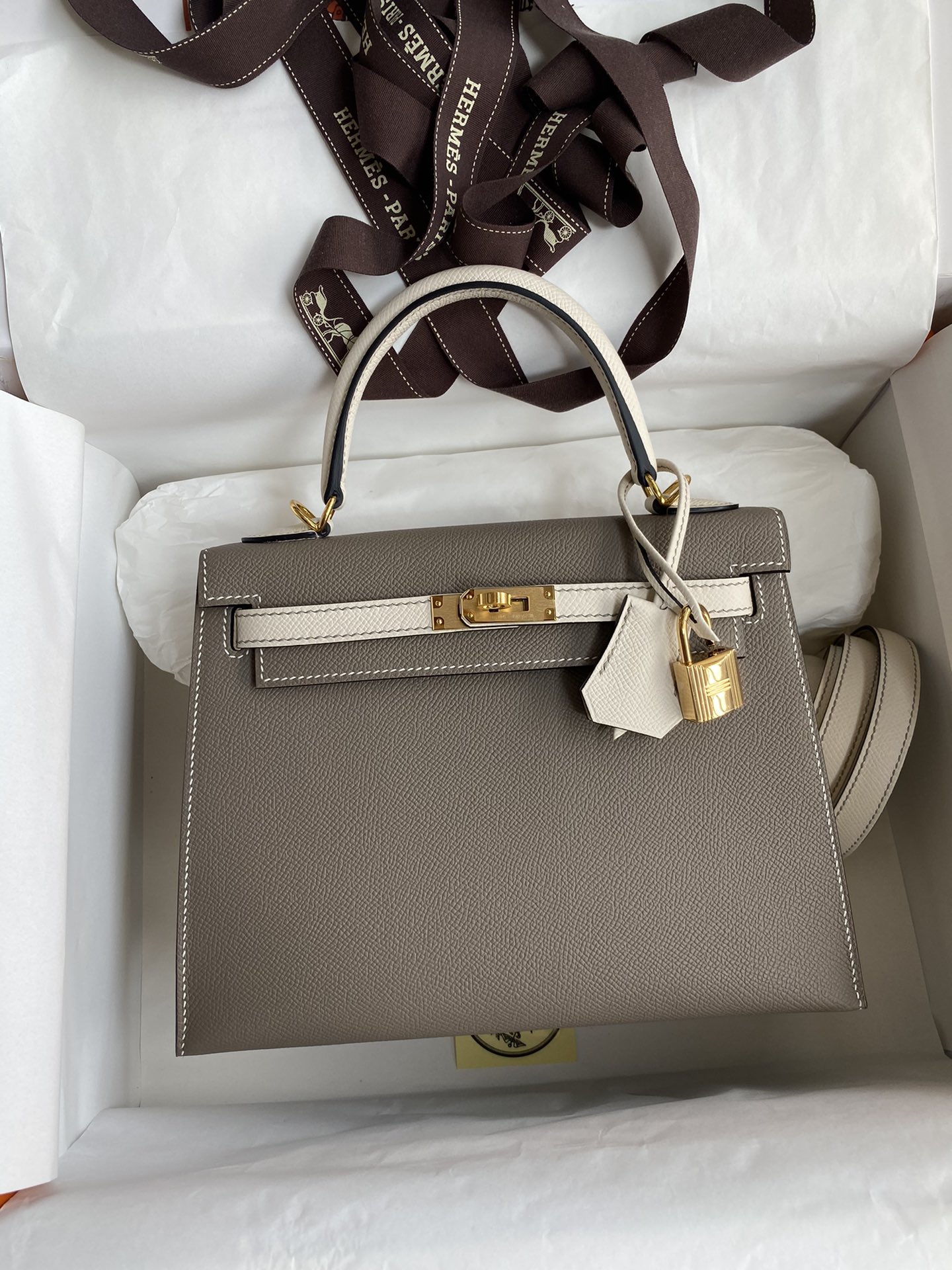 Hermes Kelly 25cm Handbag Shoulder Bag in Grey White Epsom Leather